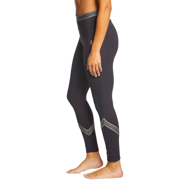 Free People Movement Zephyr Yoga Leggings - Size XS - Black - Picture 2 of 12